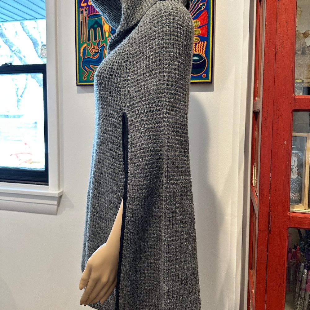 Lauren Wool Gray Poncho with Black Suede Trim OS Fits All - Picture 2 of 5